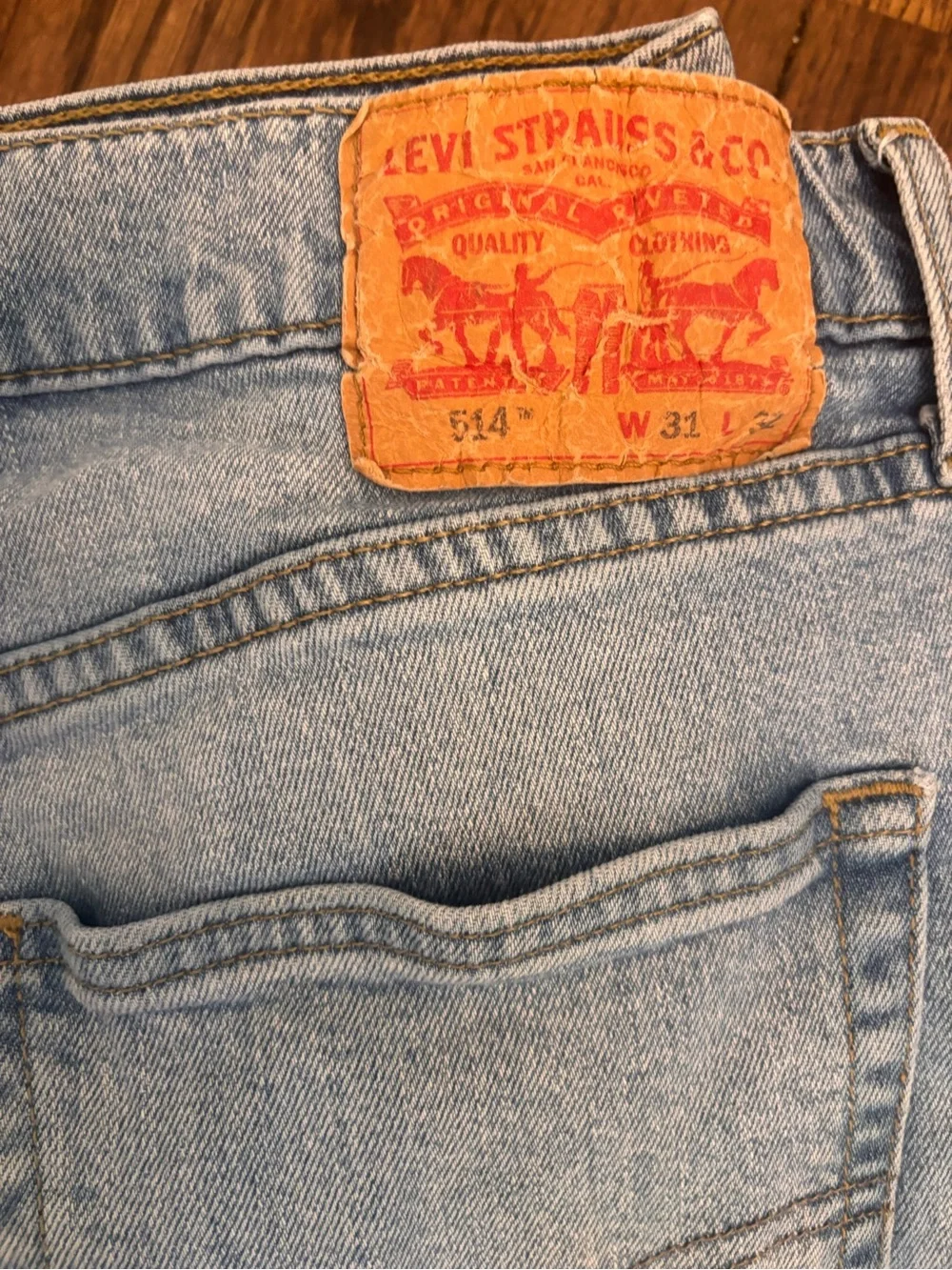 Levi's 514 - Men's Straight Light Blue Denim Jeans